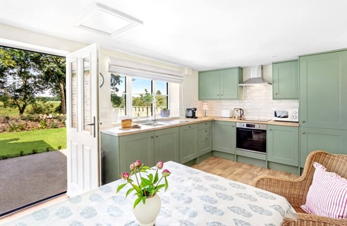 Ripon House | Chantry Cottage - Luxury Country Cottage Yorkshire, Newby Hall Estate, Dales Views, Dog Friendly, Sleeps 5