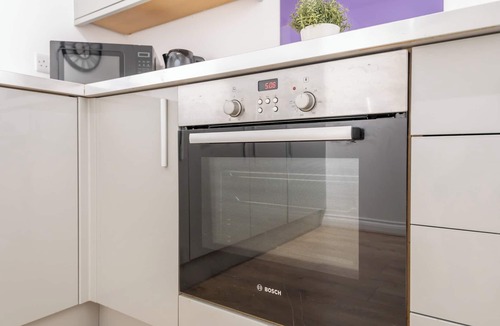 Chapeltown Apartment | Chapel Allerton Retreat for Families + Parking - Pass the Keys