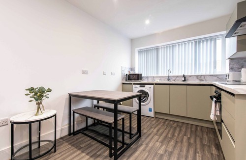 Long Eaton Apartment | Chapel Street Flat 1 - Easy Access to Nottingham & Derby