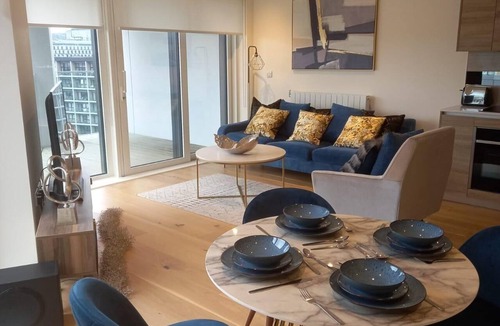 Stonebridge Apartment | Charming 1-Bedroom Apartment with City View in Central London