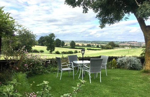 East Haddon Cottage | Charming 2-bed cottage in beautiful location with EV Charger.
