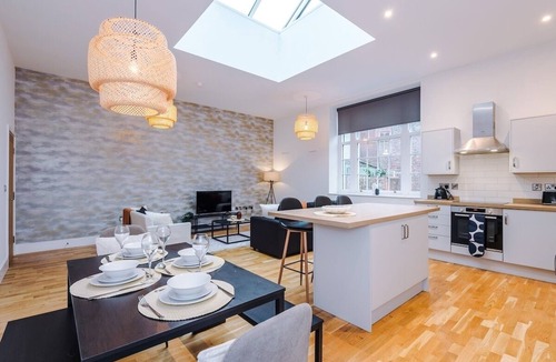 Bootham Apartment | Charming 2 bed in York - Sleeps 6