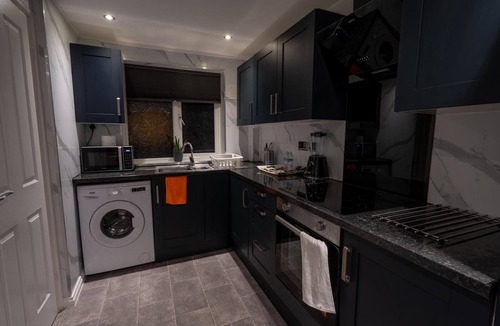 Greenwich House | Charming 2 Bedroom luxurious Home in Thamesmead south east London