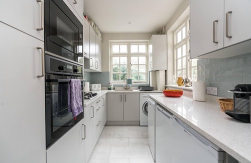 Hammersmith Cottage | Charming 2BD Garden House - Hammersmith