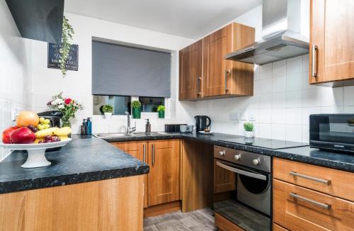 Oadby House | Charming 3-Bed House, Accommodates 6, Fast Wi-Fi, Perfect for Long Term Stays