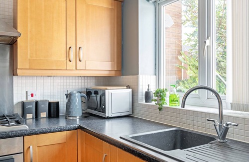 Newark upon Trent House | Charming 3-bedroom house with WiFi, AC in lovely Nottingham