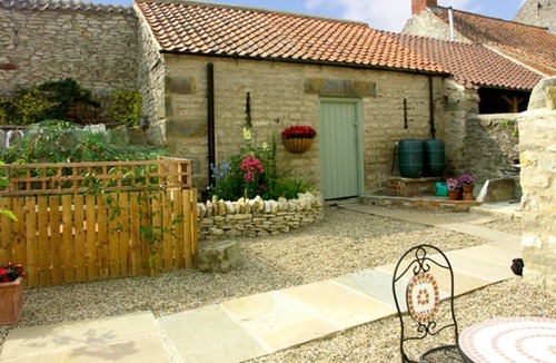 Wrelton House | Charming Cow Byre Cottage Getaway