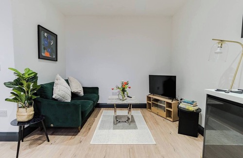 Harehills Apartment | Charming & Cozy 2 BR flat, Free parking, Cent…