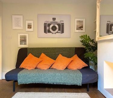 Tollington Apartment | Charming Garden Apartment | Near Emirates Stadium