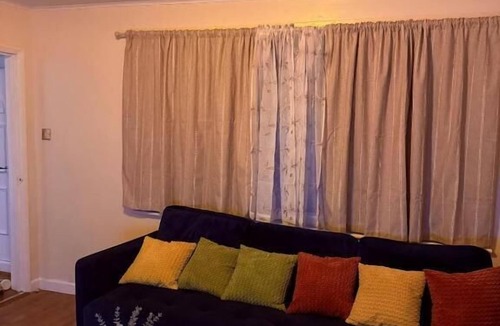Dudley House | Charming Holiday House in Dudley Comfort and Convenience Await