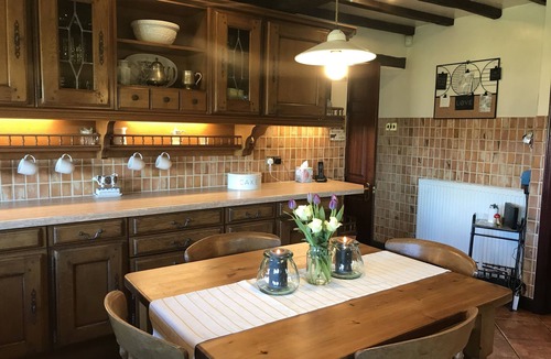Keighley House | Charming Modernized 16Th Century Farm House with stunning garden & views
