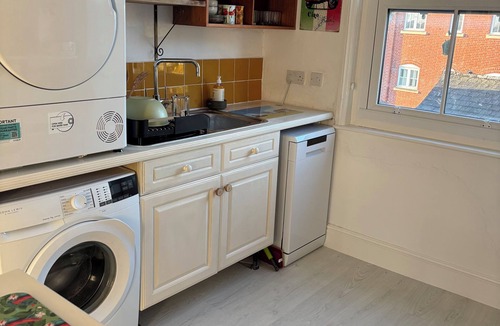 Saxmundham Apartment | Charming, spacious and full of natural light 2-story flat in central Saxmundham.
