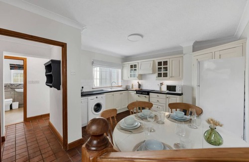 Blyford House | Charming Suffolk Cottage, 3 Bedroom + Parking