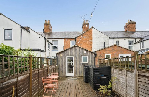 Thame House | Charming Terrace Cottage with Beautiful Garden - Pass the Keys
