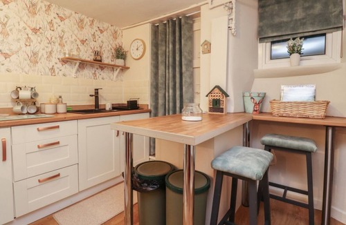 Langcliffe Cottage | Charming Willow Wood Retreat in Settle