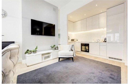 Earl's Court Apartment | Chelsea - 2Bed Apartment - sleeps 4 - Pet Friendly