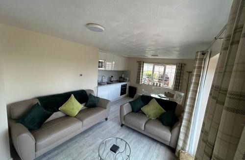 Skegness House | Cherry Cottage Private Fishing Lake Dogs Welcome