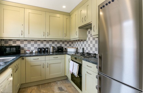 Bicester House | Cherry Tree Cottage | Bicester Holiday Let | 3 Beds & Sleeps 5