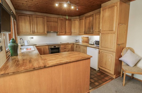 Grimsby House | CHERRY TREES, pet friendly, with a garden in Grimsby