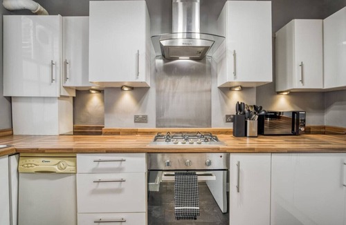Queenstown Apartment | Chic 1Bed w/Patio Battersea