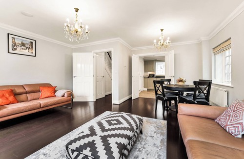 Great Shelford House | Chic 3Bed House & Garden Near Shelford High Street