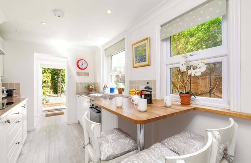 Winchester House | Chic Home w/Garden & Free On-Street Parking