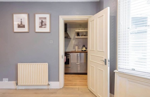Notting Hill Apartment | Chic Studio Retreat by Portobello Road