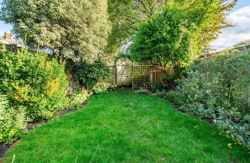 Wimbledon House | Church Road - Four Bedroom House, Sleeps 8