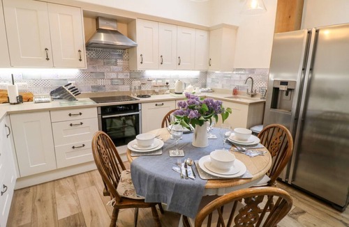 Coxbench House | Churn Dash Cottage, Horsley Woodhouse
