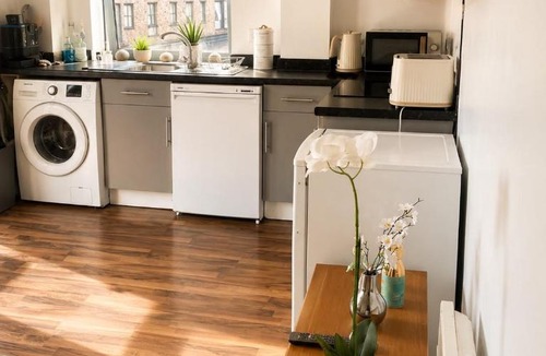 Convention Quarter Apartment | City Centre Apartment Sleeps 4 Balcony Central Next to Mailbox