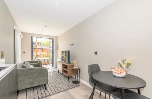 Holbeck Apartment | City Centre Deluxe with amazing Garden Terrace - Pass the Keys