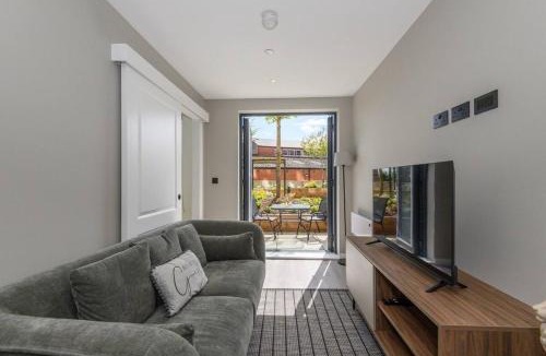 Holbeck Apartment | City Centre Deluxe with amazing Garden Terrace - Pass the Keys