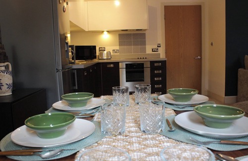 The Westside Apartment | City Centre Gem | Balcony, 2 Baths & Free Parking