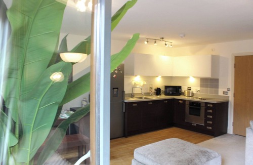 The Westside Apartment | City Centre Gem | Balcony, 2 Baths & Free Parking