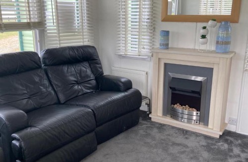 Winestead Apartment | Coastal Caravan Holidays - Nightingale 8