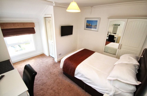 Retford House | Comfort Single Ensuite at The Lawns Guest House
