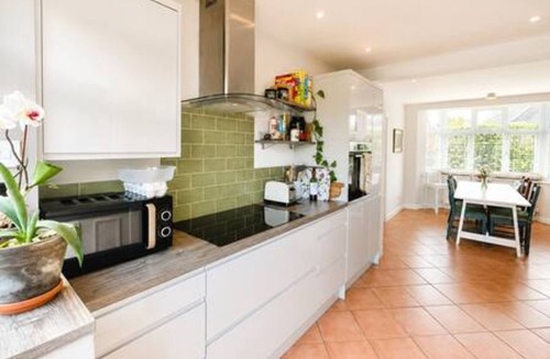 Oxford House | Comfortable 5-BR Home near Headington Oxford