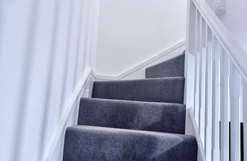 Peterborough House | Comfortable En-suite room in peaceful Hampton Home