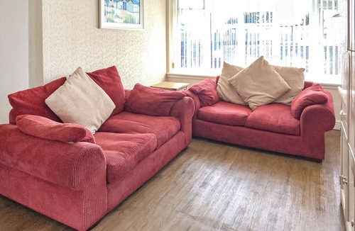Chapel Saint Leonards Cottage | Comfortable bungalow with one double and one twin.