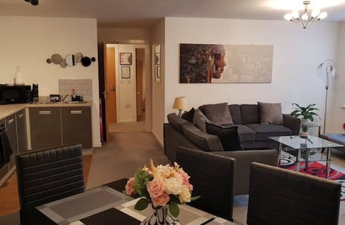 Castlefield Apartment | Comfy 2BD/1BA | City Centre Luxury w/Free Parking.