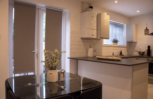 Stevenage House | Comfy 3-bedroom house with WiFi and parking in Stevenage