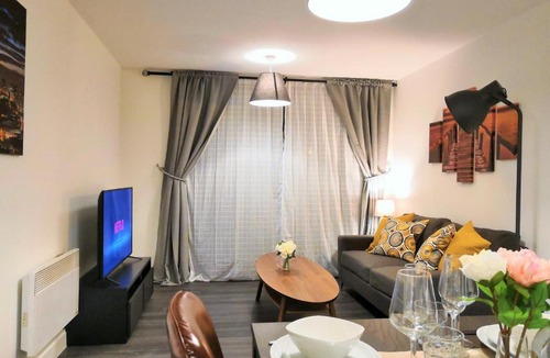 Gay Village Apartment | Comfy Birmingham City Center Apartment at Inge Street By HF Group