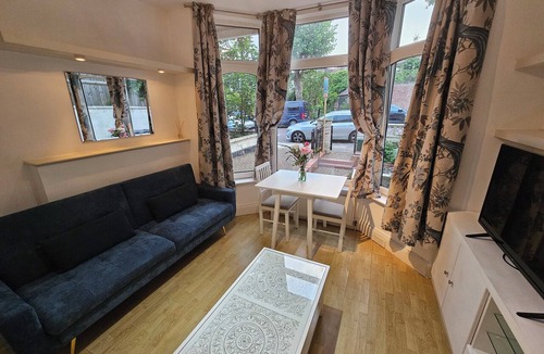 Hornsey Apartment | Comfy one-bed by Alexandra Park