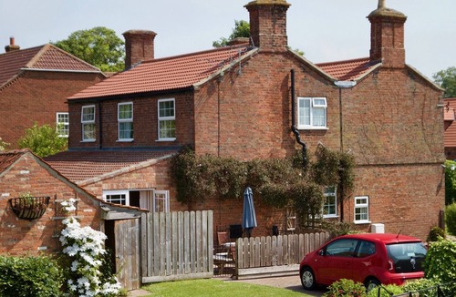 Burgh le Marsh Cottage | Conker Cottage - The Chestnuts Holiday Cottages