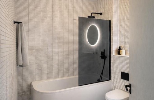 Shacklewell Apartment | Contemporary 2 Bedroom Apartment (Apt B)
