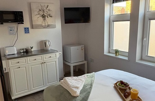 Peterborough Apartment | Contemporary City Studio 1 - Contractor's and traveller's accommodation