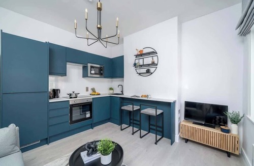 Nine Elms Apartment | Contractor 3BR home - Sleeps 6 - Nine Elms London