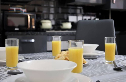 Leicester House | Contractor Base - 3BR House - Parking, Fast Wi-Fi