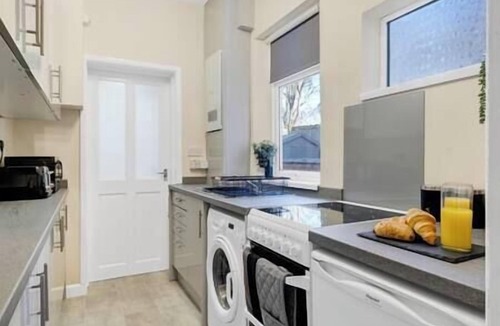 Aylestone House | Contractor House 4 Beds Free Parking Superfast Wifi