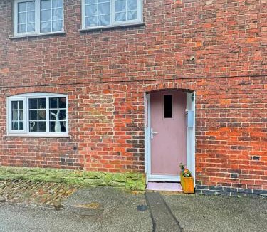 Scalford House | Cosy 1 bed cottage - Sleeps 4 Pet friendly